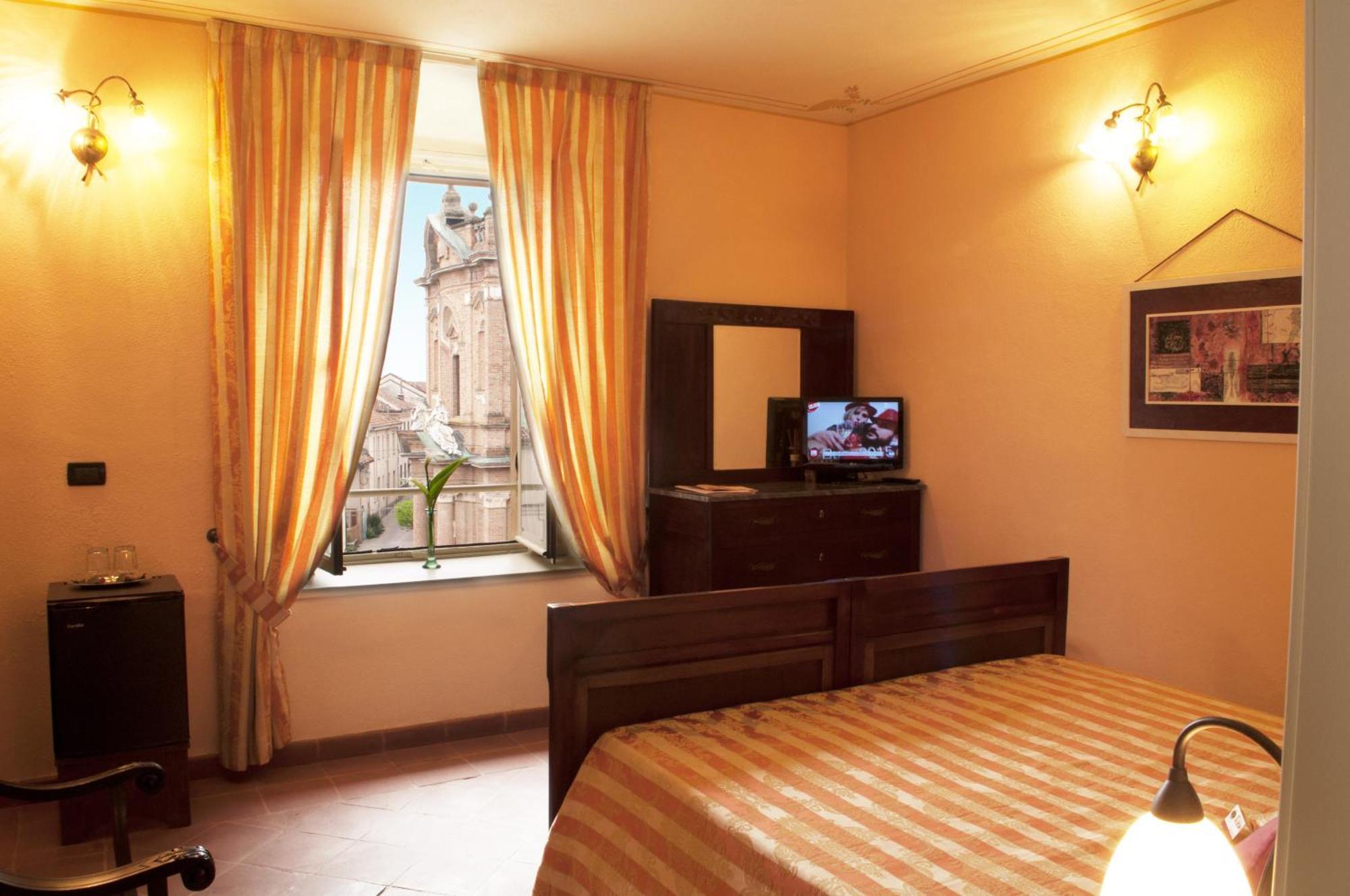 La Foresteria Del Castello - Wellness Hotel In Dimora Storica CastellʼAlfero Oda fotoğraf