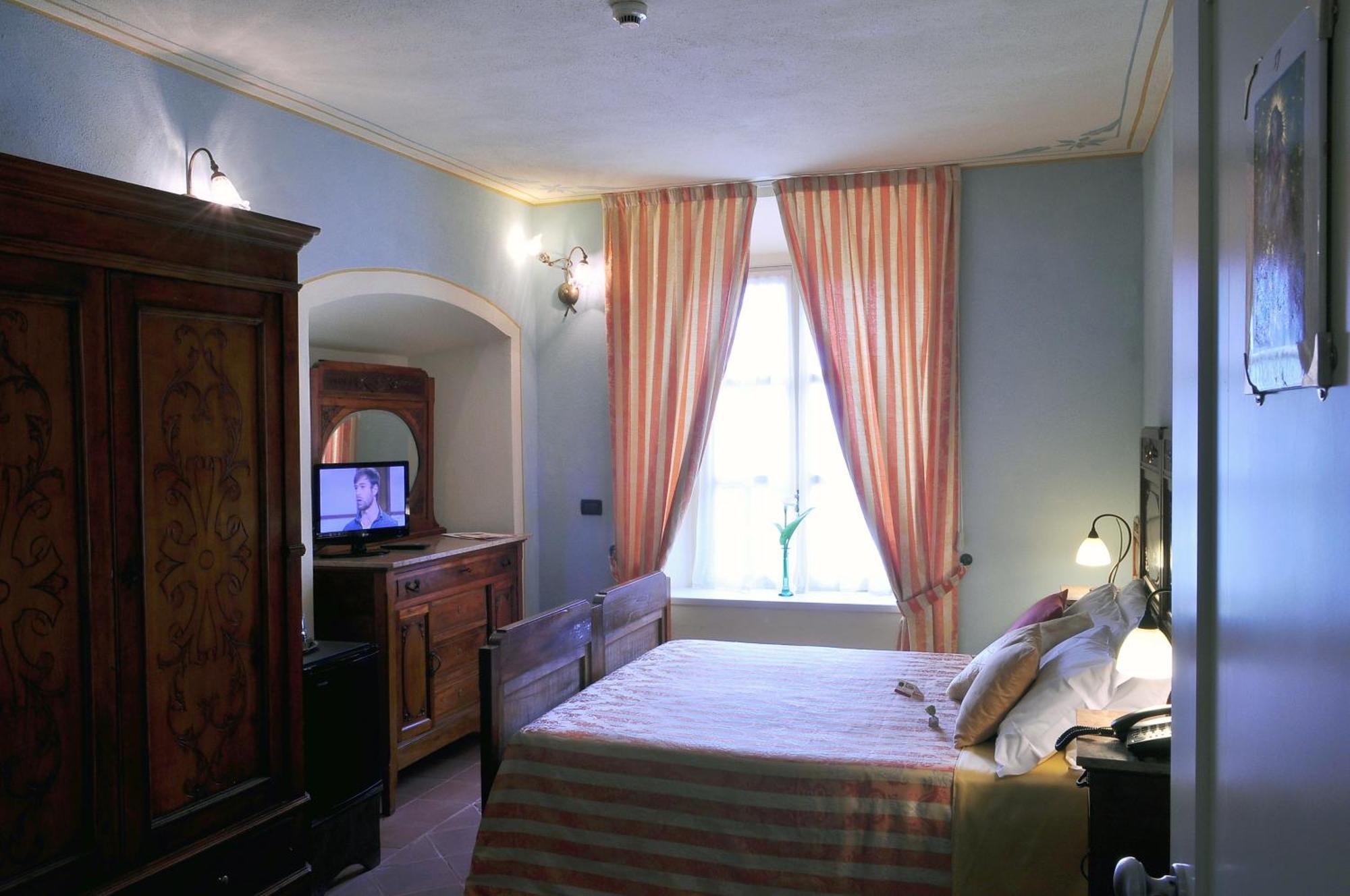 La Foresteria Del Castello - Wellness Hotel In Dimora Storica CastellʼAlfero Oda fotoğraf