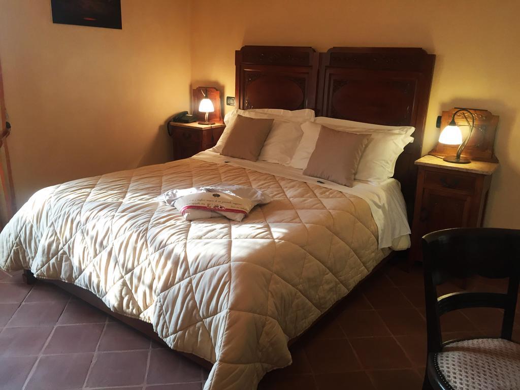 La Foresteria Del Castello - Wellness Hotel In Dimora Storica CastellʼAlfero Dış mekan fotoğraf
