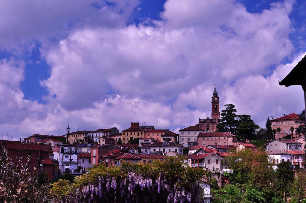 La Foresteria Del Castello - Wellness Hotel In Dimora Storica CastellʼAlfero Dış mekan fotoğraf