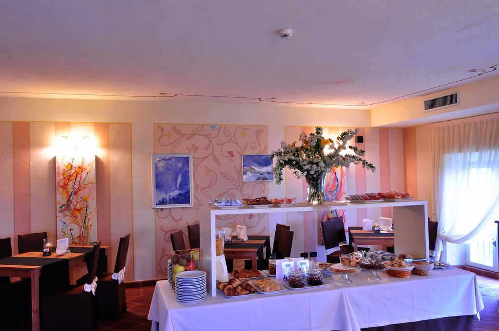 La Foresteria Del Castello - Wellness Hotel In Dimora Storica CastellʼAlfero Dış mekan fotoğraf