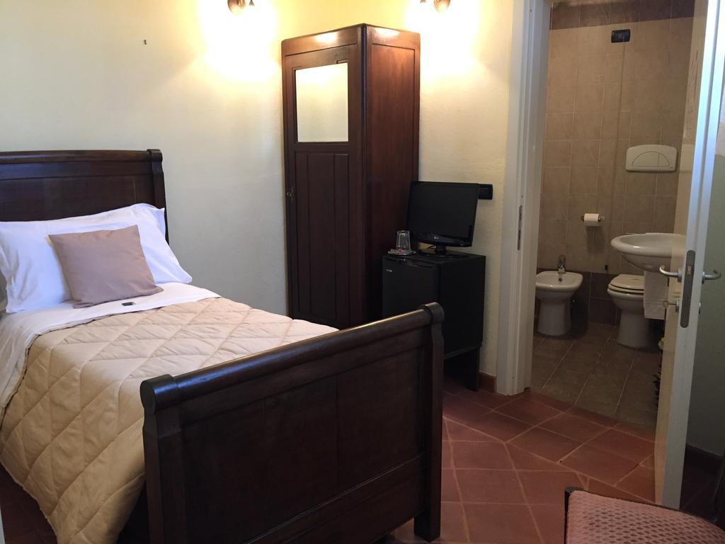 La Foresteria Del Castello - Wellness Hotel In Dimora Storica CastellʼAlfero Dış mekan fotoğraf