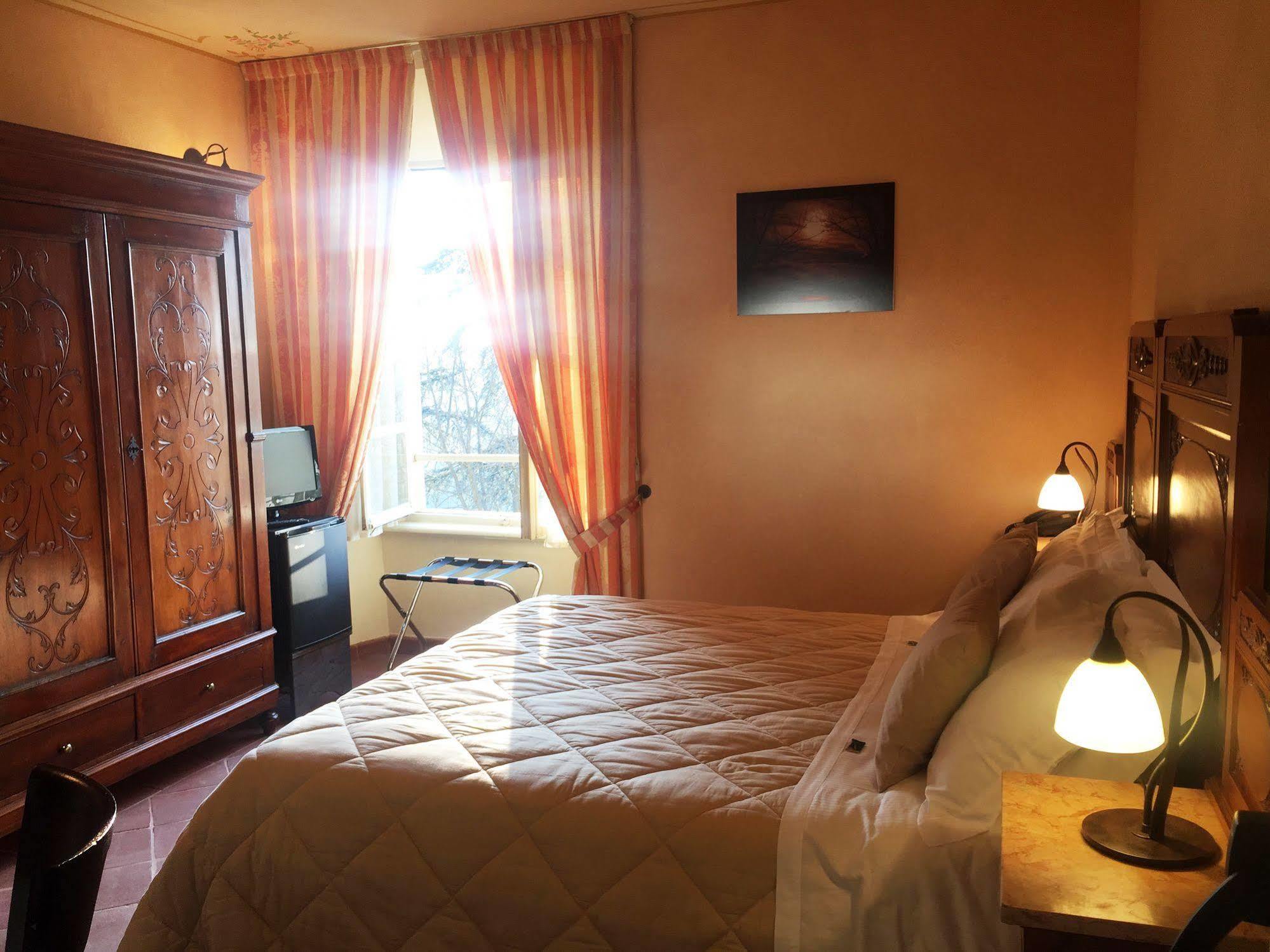 La Foresteria Del Castello - Wellness Hotel In Dimora Storica CastellʼAlfero Dış mekan fotoğraf